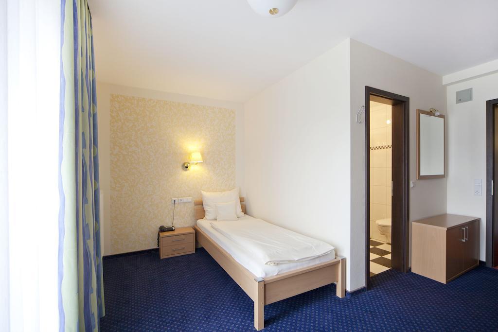 City-Hotel Friesoythe Rum bild