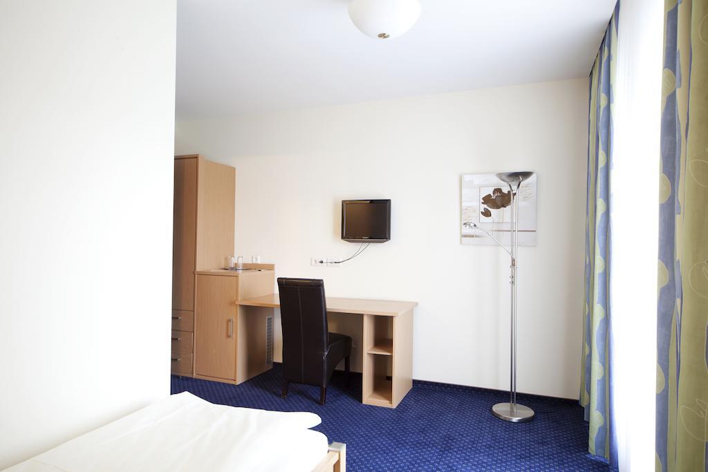 City-Hotel Friesoythe Rum bild